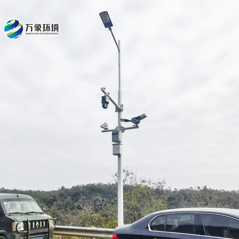 ??團(tuán)霧預(yù)警監(jiān)測(cè)系統(tǒng)是一款高速公路能見(jiàn)度監(jiān)測(cè)儀器
